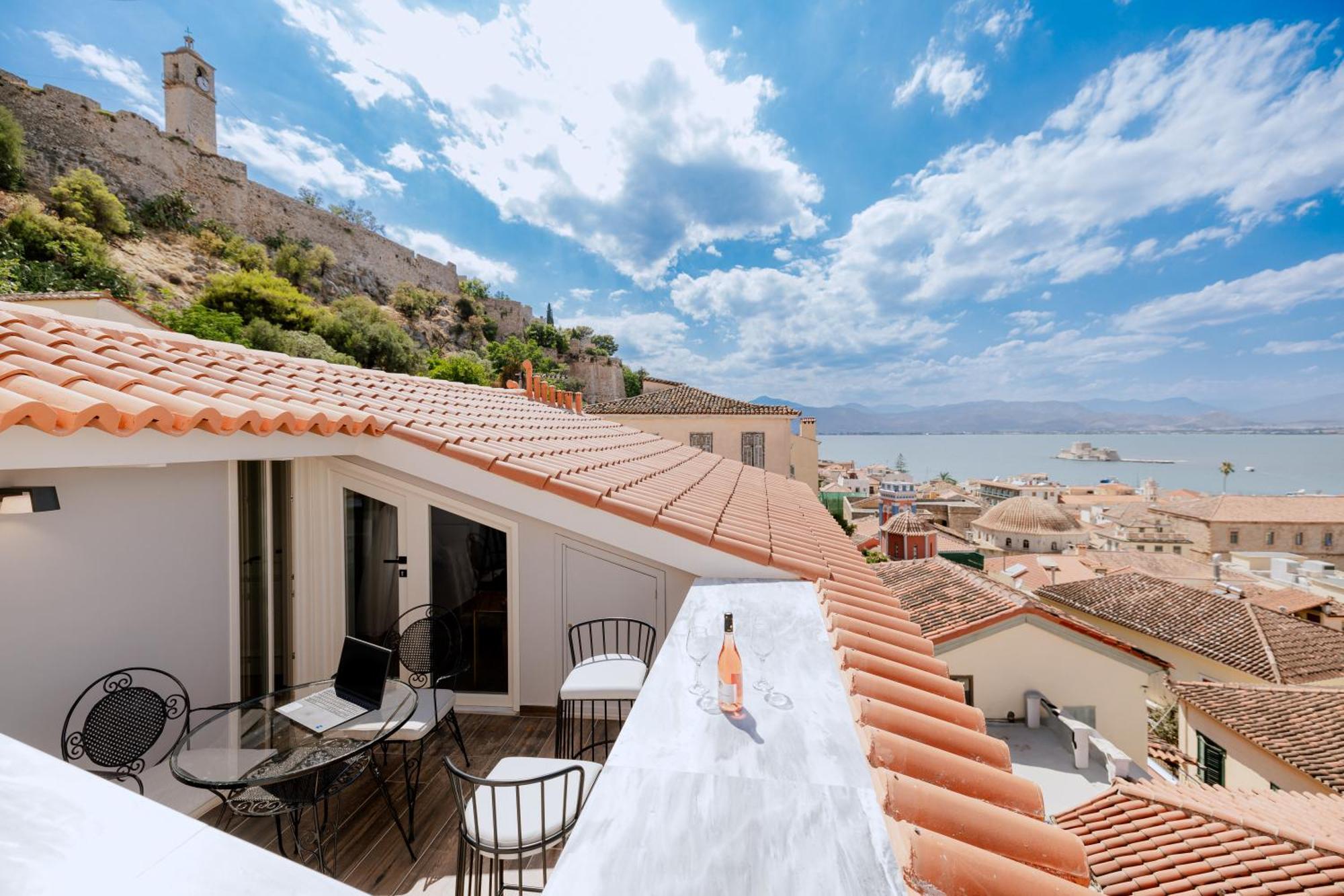 Nafplion Comfy Suites Экстерьер фото