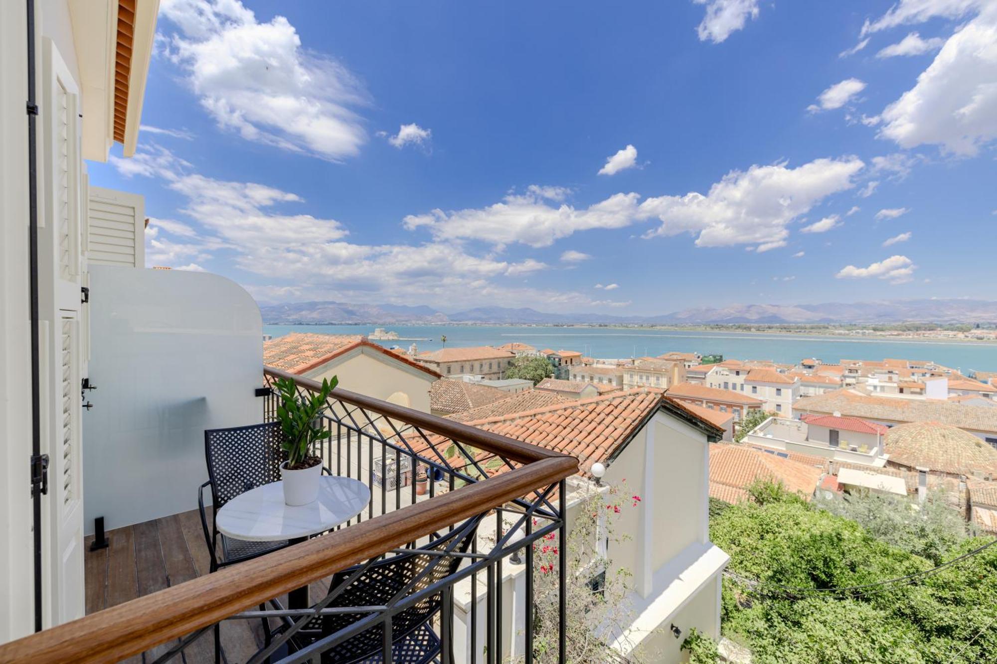 Nafplion Comfy Suites Экстерьер фото