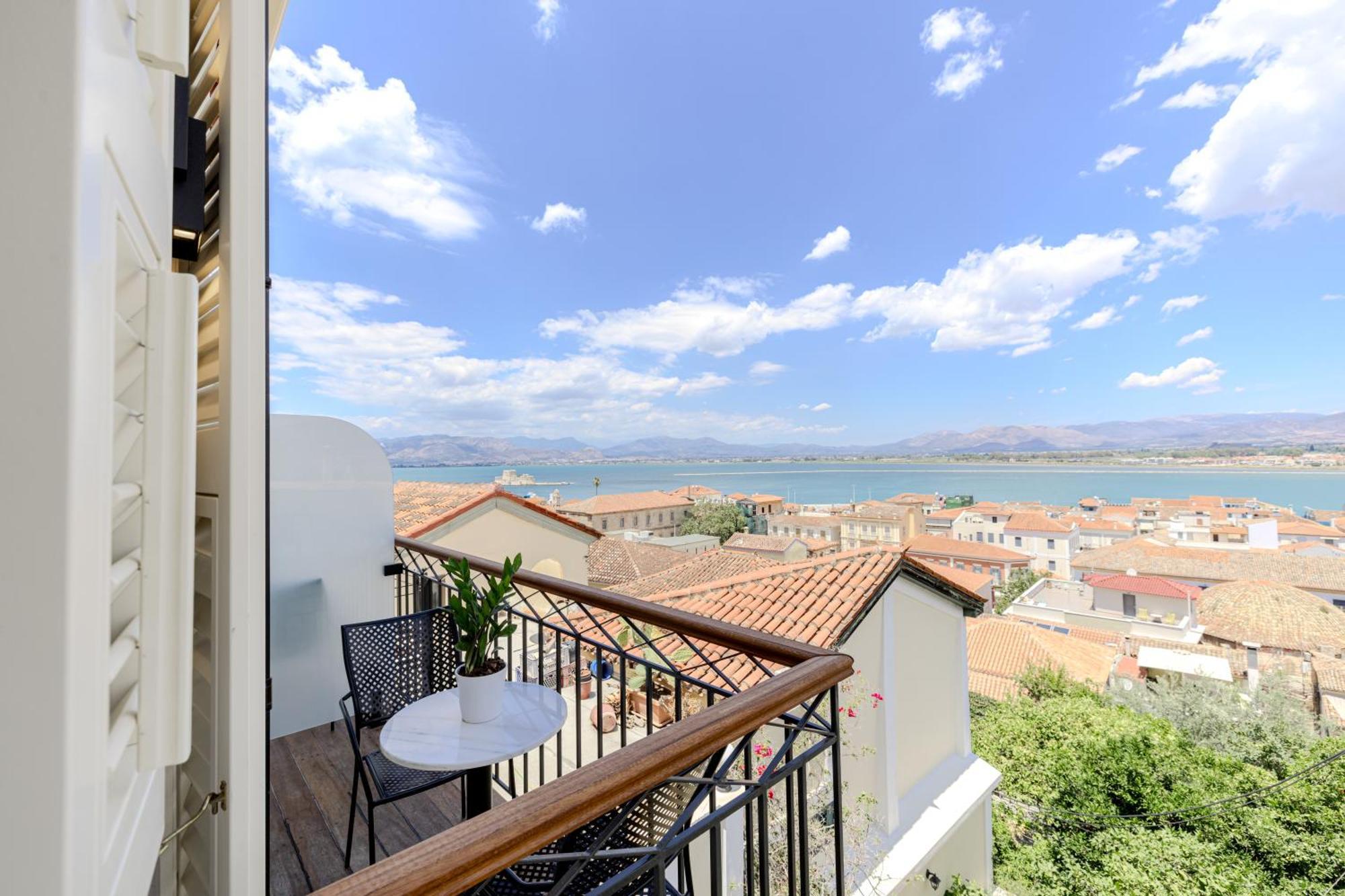 Nafplion Comfy Suites Экстерьер фото
